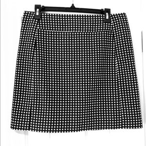 LOFT Skirt, black w/white polka dots SZ 10. EUC